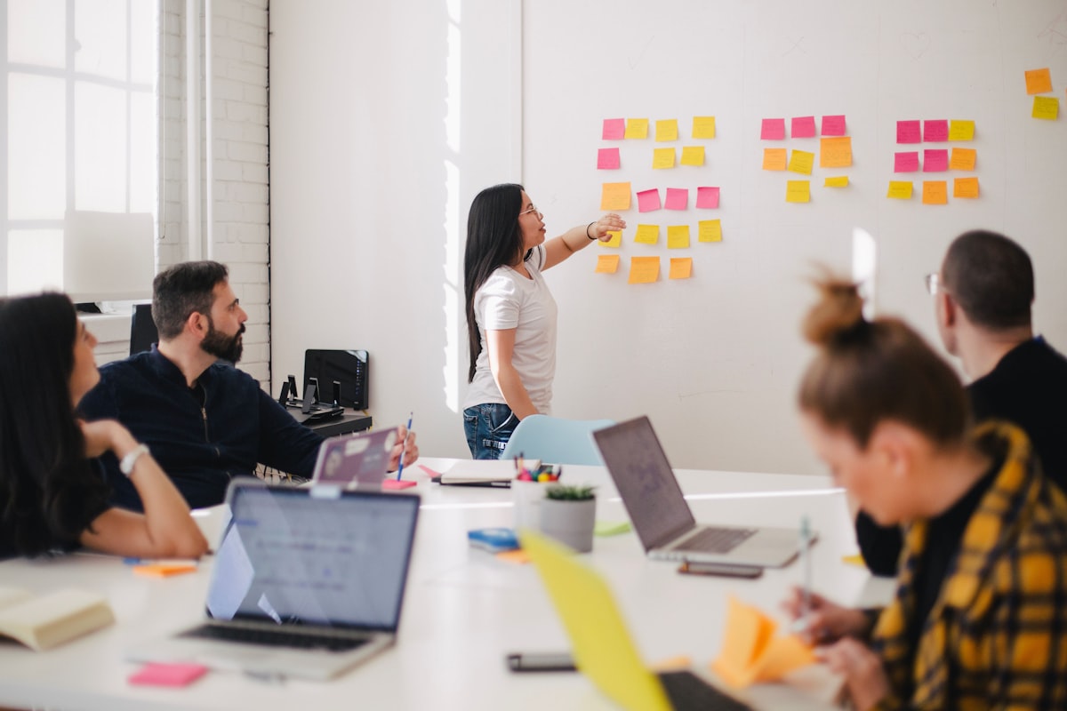 AI-assisted presentation design